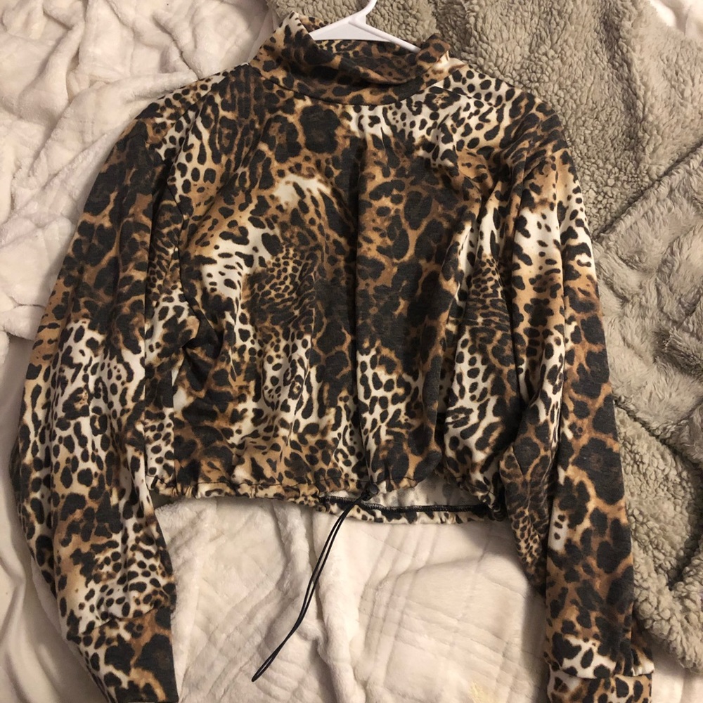 Cropped long sleeve